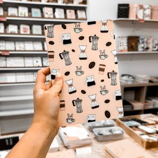 Sešity, samolepky, zápisníky, doplňky, tužky, klíčenky, plánovače, záložky. To vše a mnohem víc u nás najdeš, každý den od...